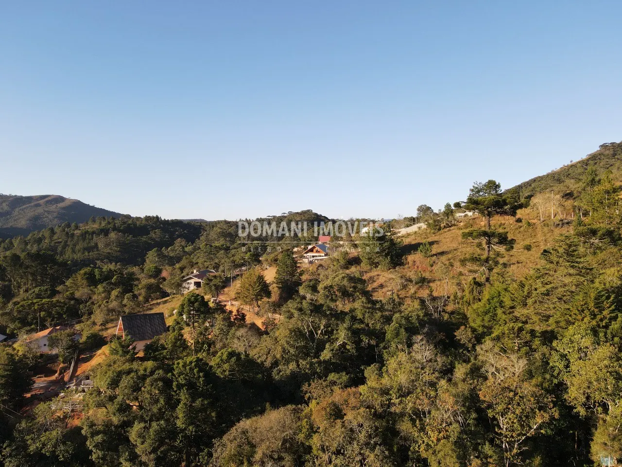 Terreno à venda de 2.700 m² em Campos do Jordão, SP, Brasil