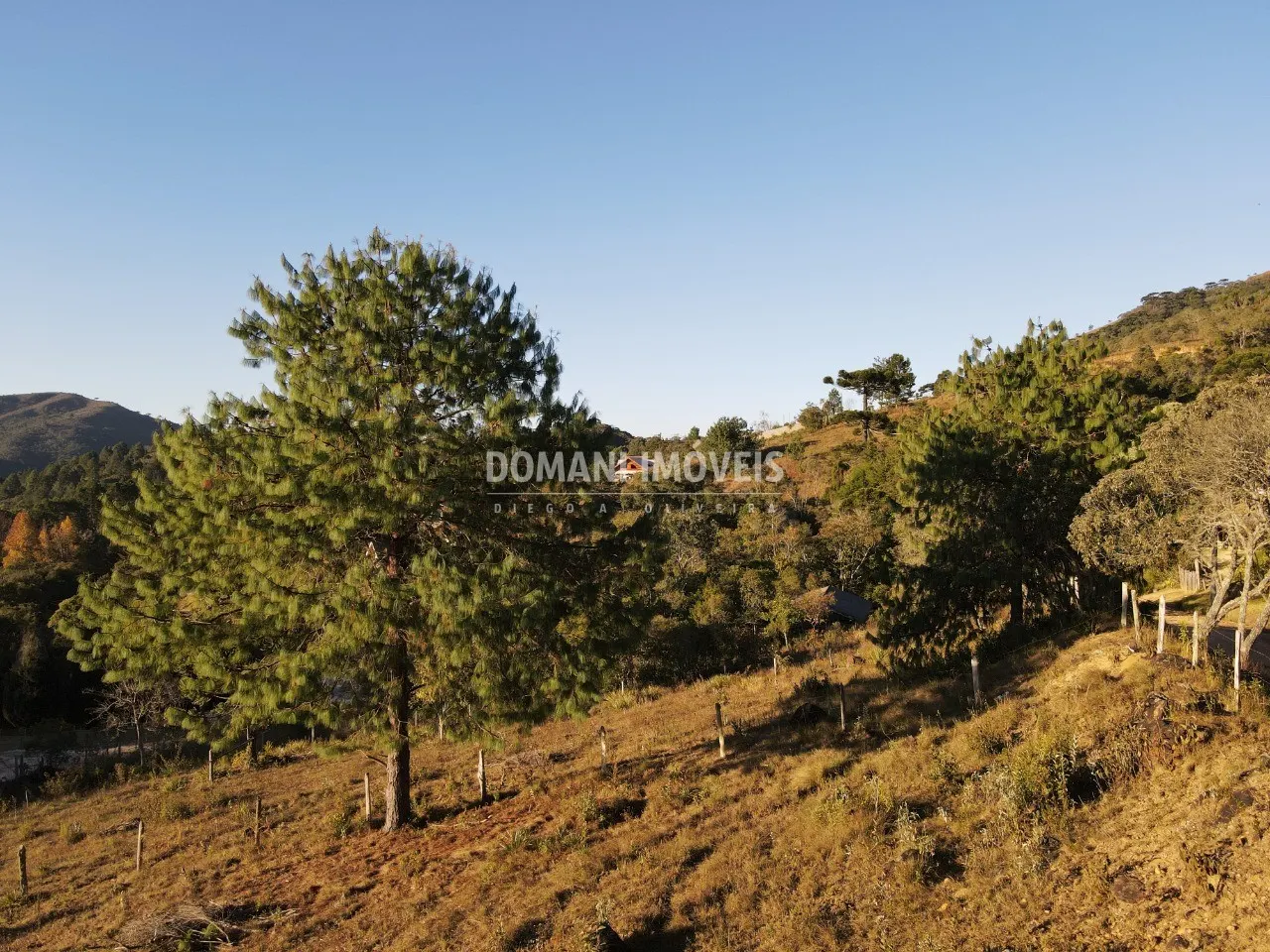 Terreno à venda de 2.700 m² em Campos do Jordão, SP, Brasil