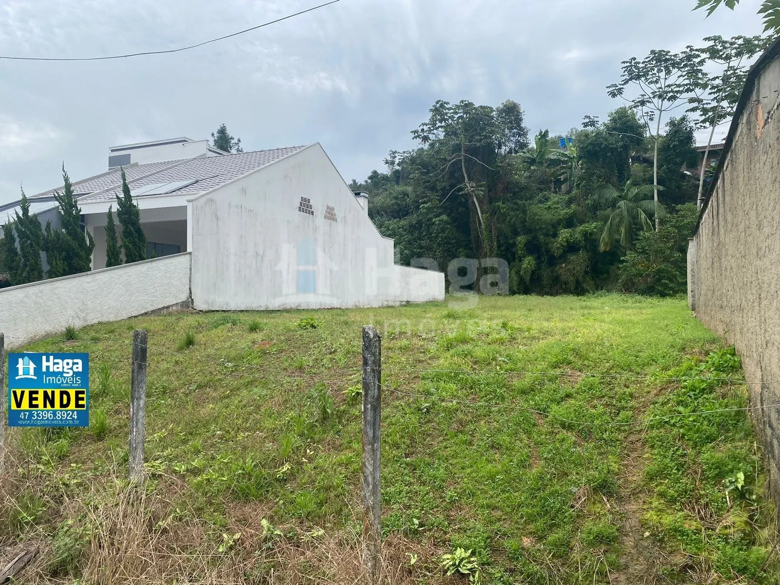 Terreno à venda de 300 m² em Guabiruba, SC, Brasil