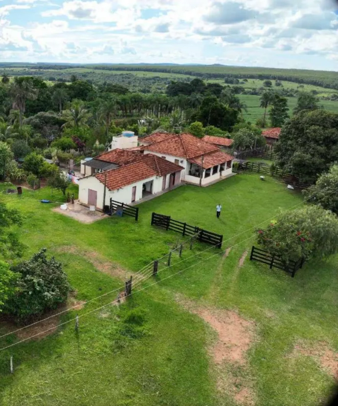 Fazenda à venda de 600 ha em Prata, MG, Brasil