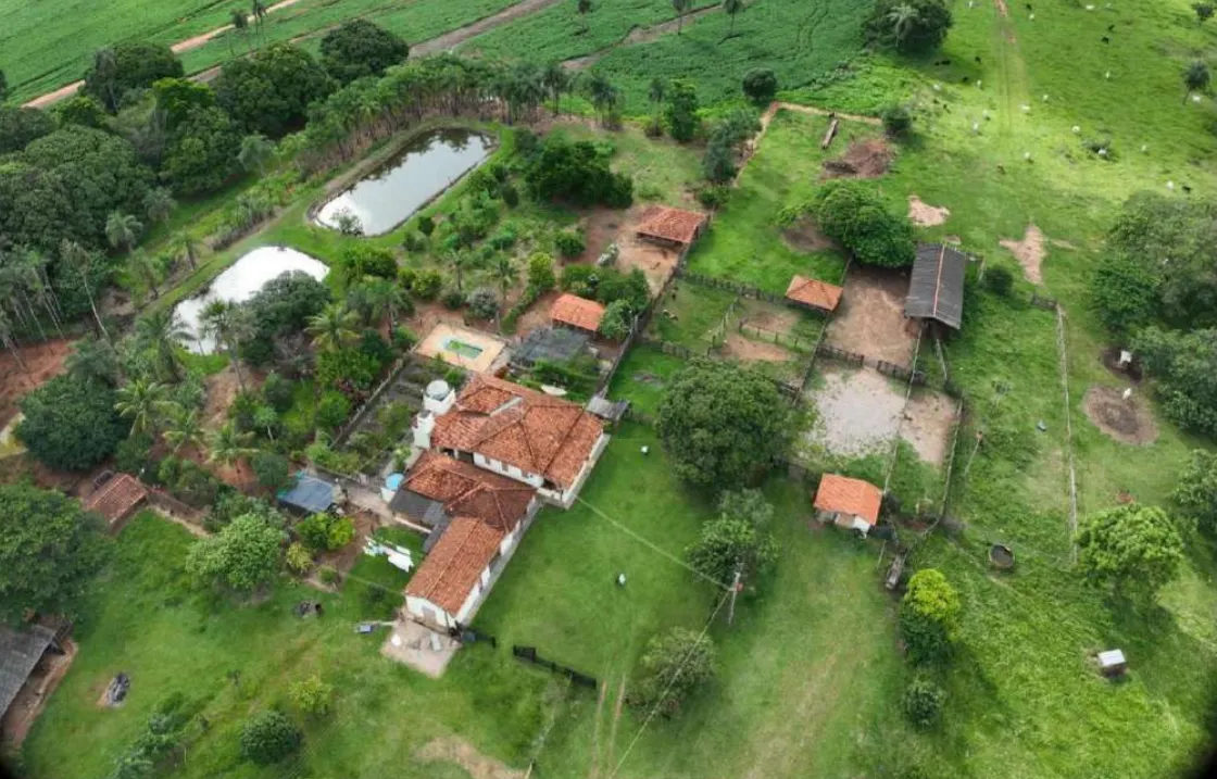 Fazenda à venda de 600 ha em Prata, MG, Brasil