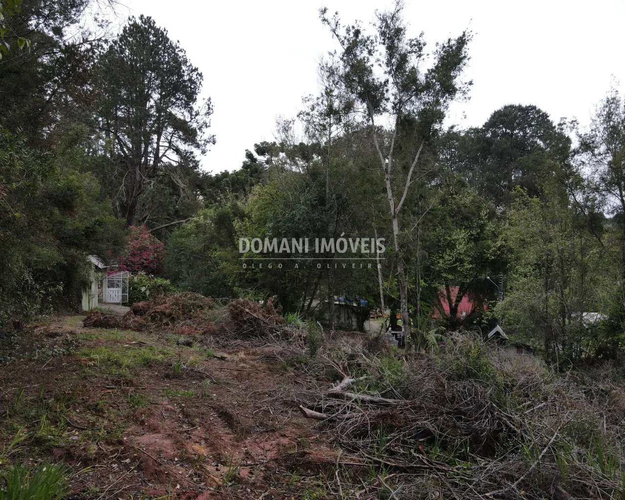 Terreno à venda de 1.100 m² em Campos do Jordão, SP, Brasil