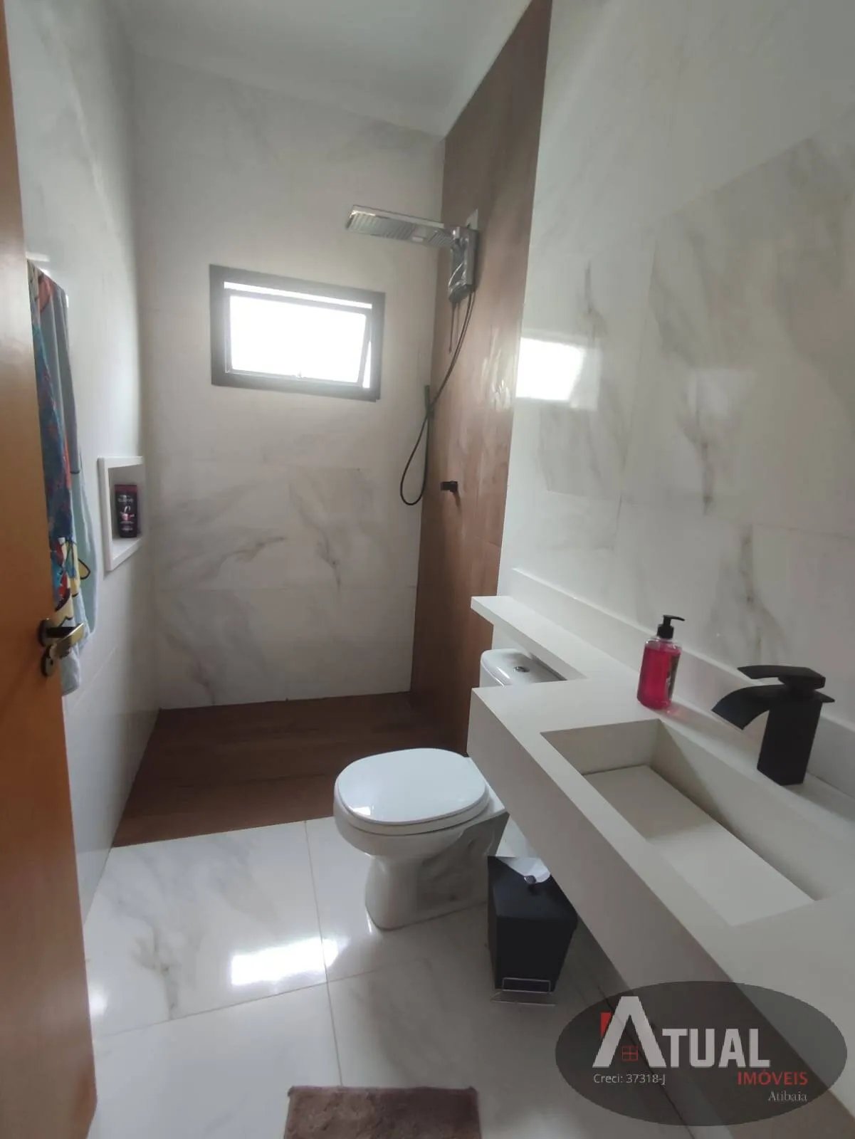 Casa à venda de 480 m² em Atibaia, SP, Brasil