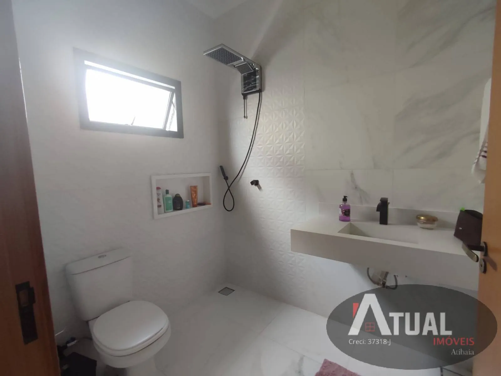 Casa à venda de 480 m² em Atibaia, SP, Brasil