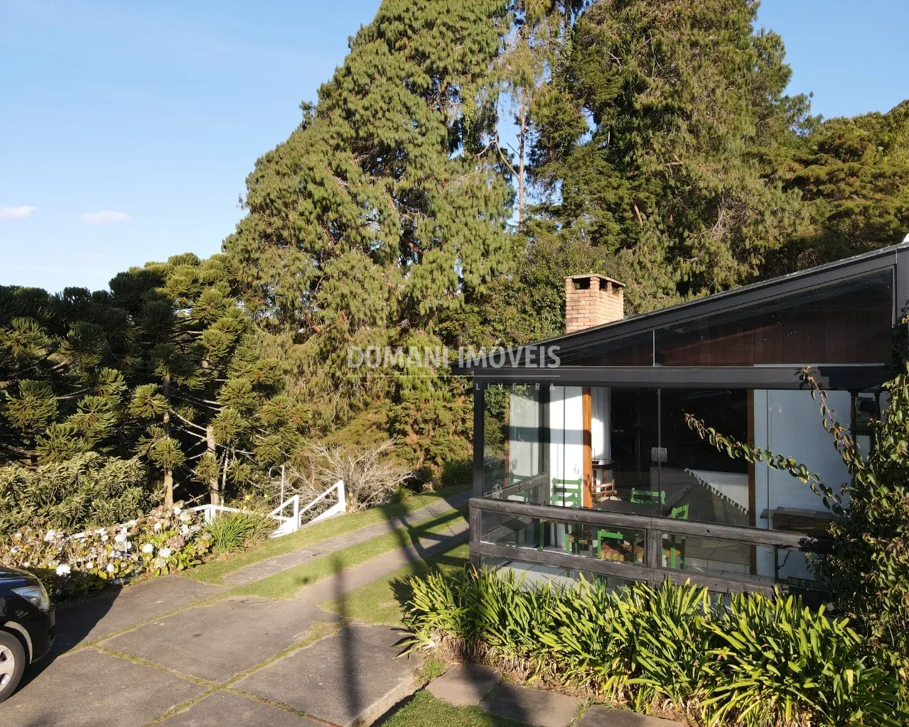 Casa à venda de 2.600 m² em Campos do Jordão, SP, Brasil