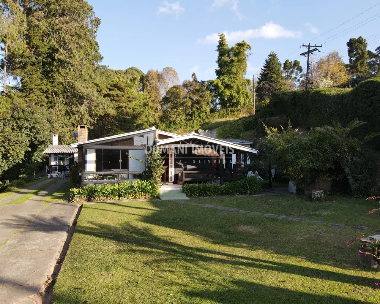 Casa à venda de 2.600 m² em Campos do Jordão, SP, Brasil