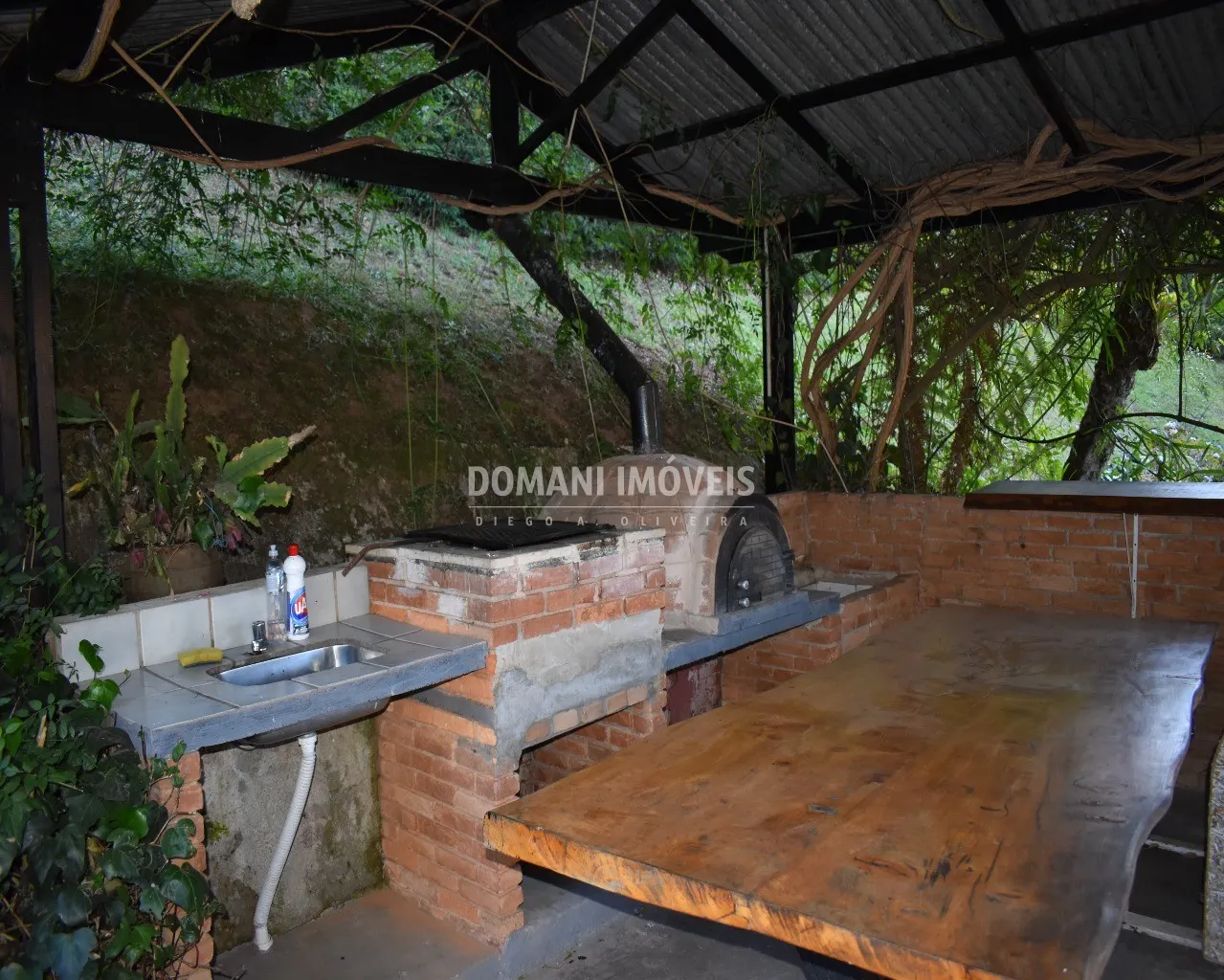 Casa à venda de 2.600 m² em Campos do Jordão, SP, Brasil