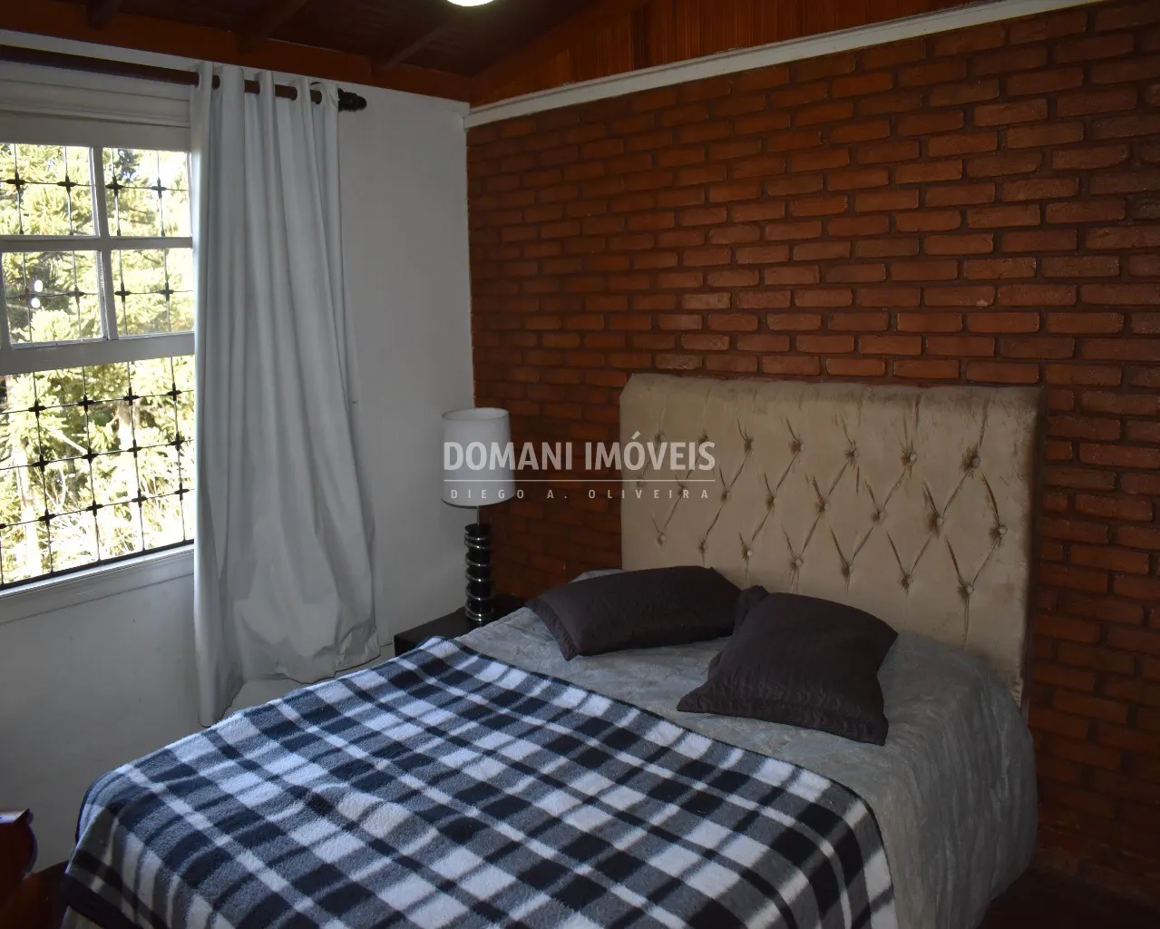 Casa à venda de 2.600 m² em Campos do Jordão, SP, Brasil