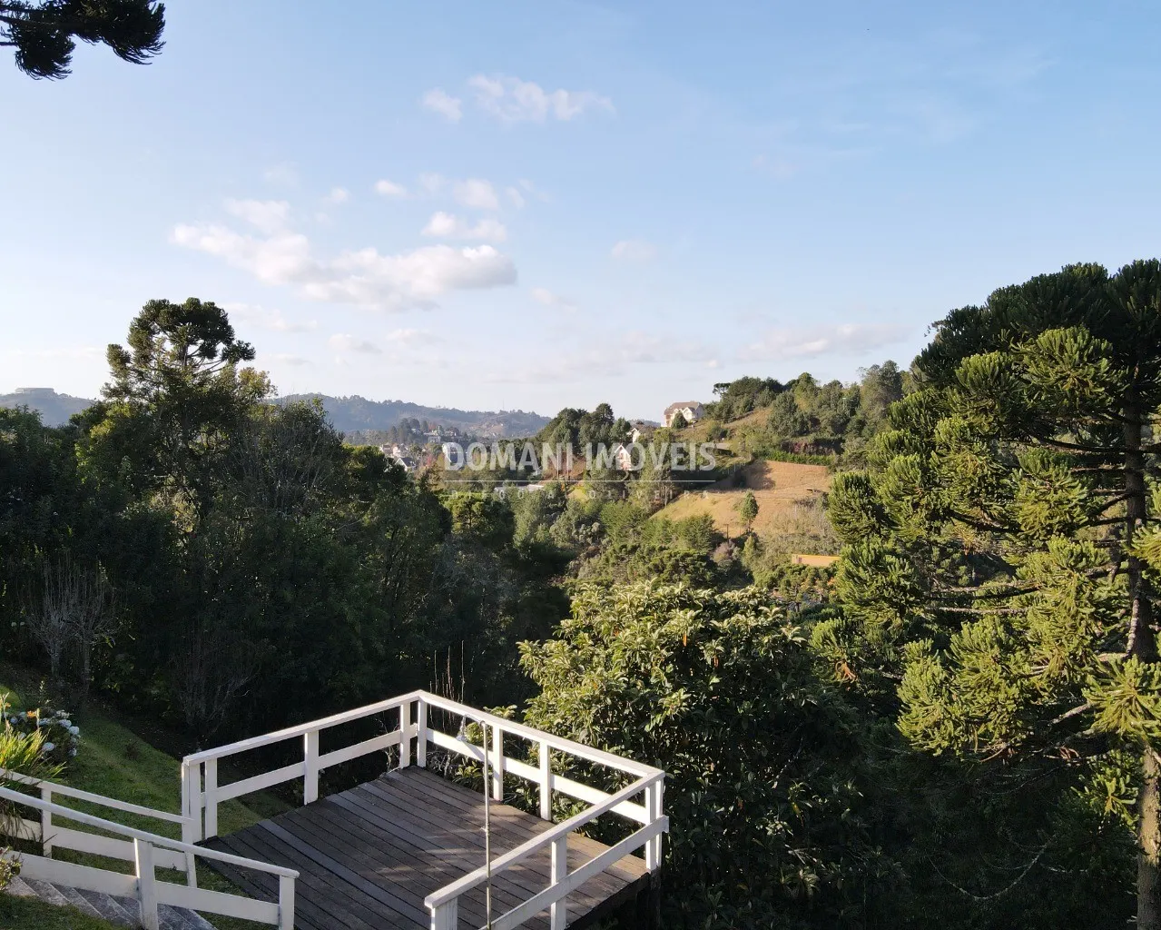Casa à venda de 2.600 m² em Campos do Jordão, SP, Brasil