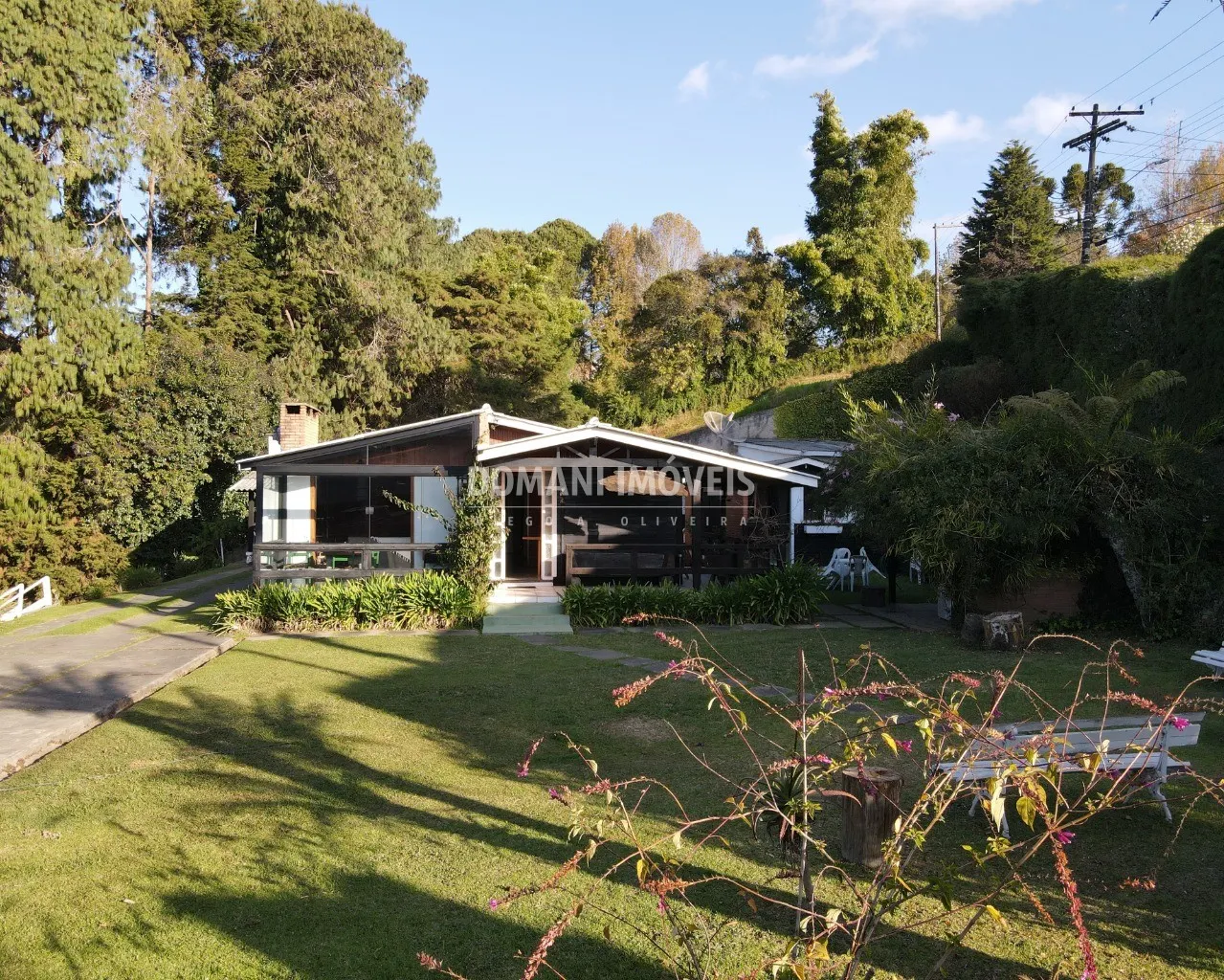 Casa à venda de 2.600 m² em Campos do Jordão, SP, Brasil