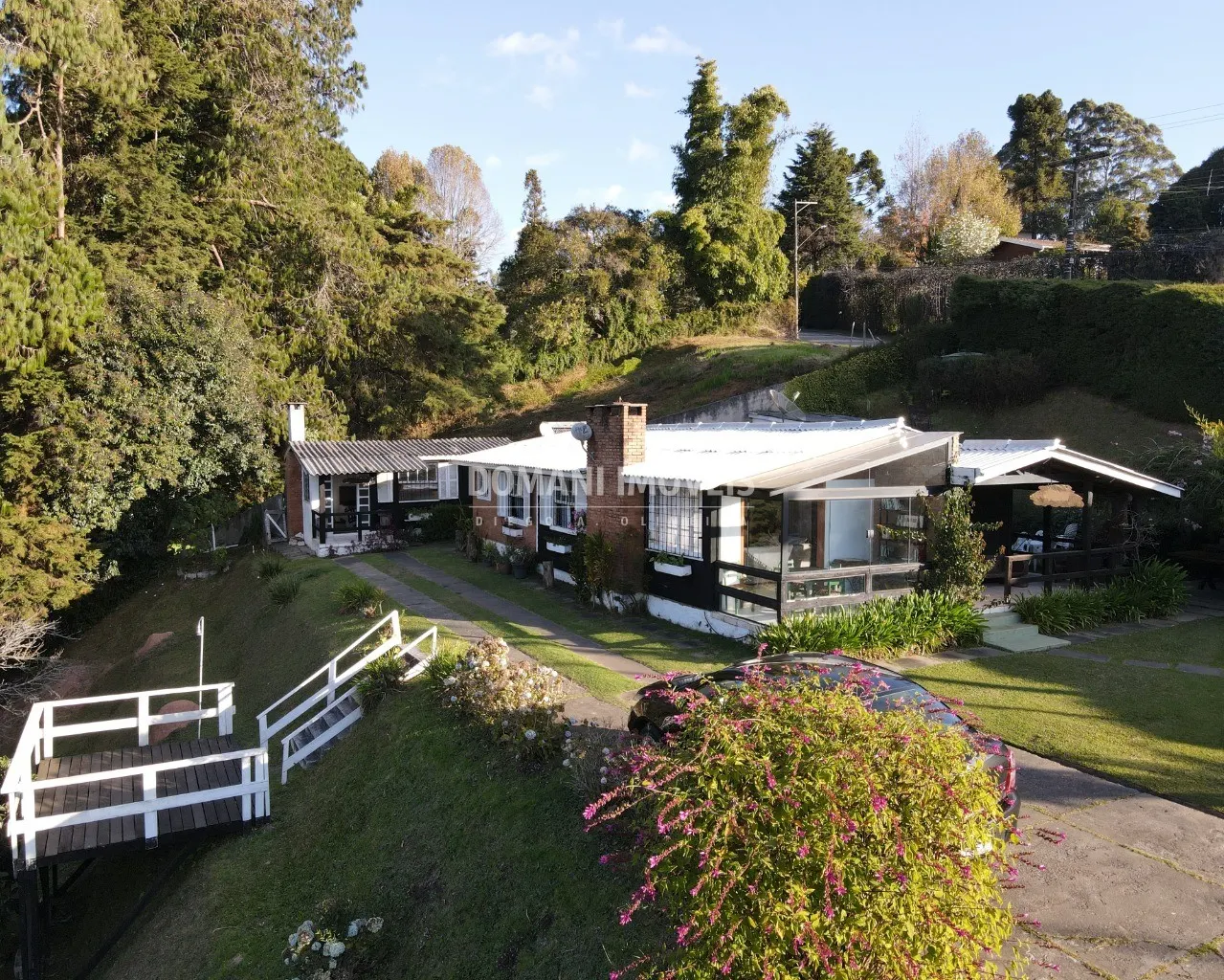Casa à venda de 2.600 m² em Campos do Jordão, SP, Brasil