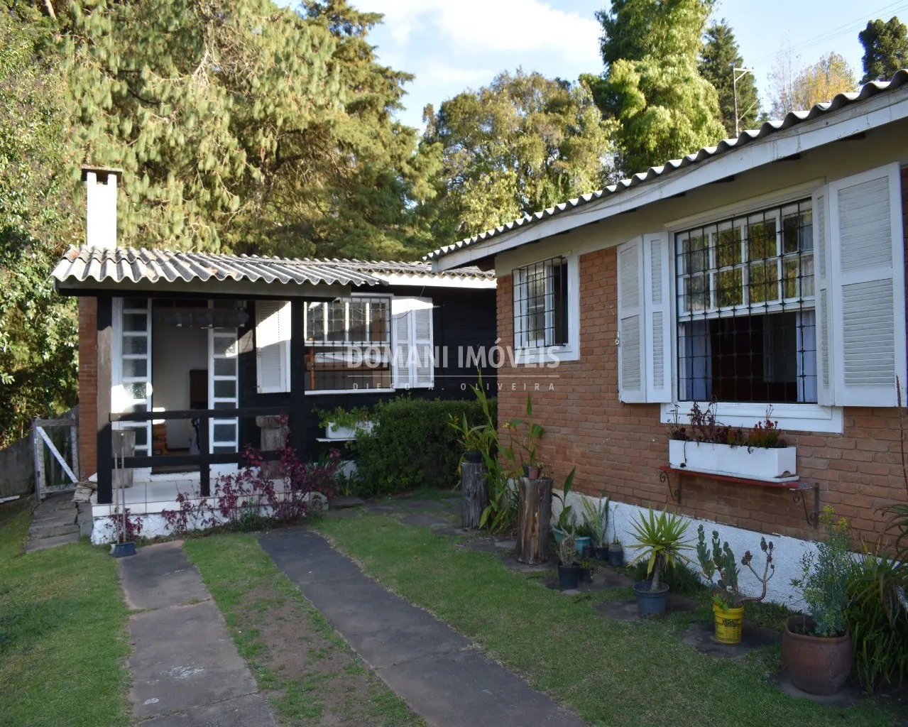 Casa à venda de 2.600 m² em Campos do Jordão, SP, Brasil