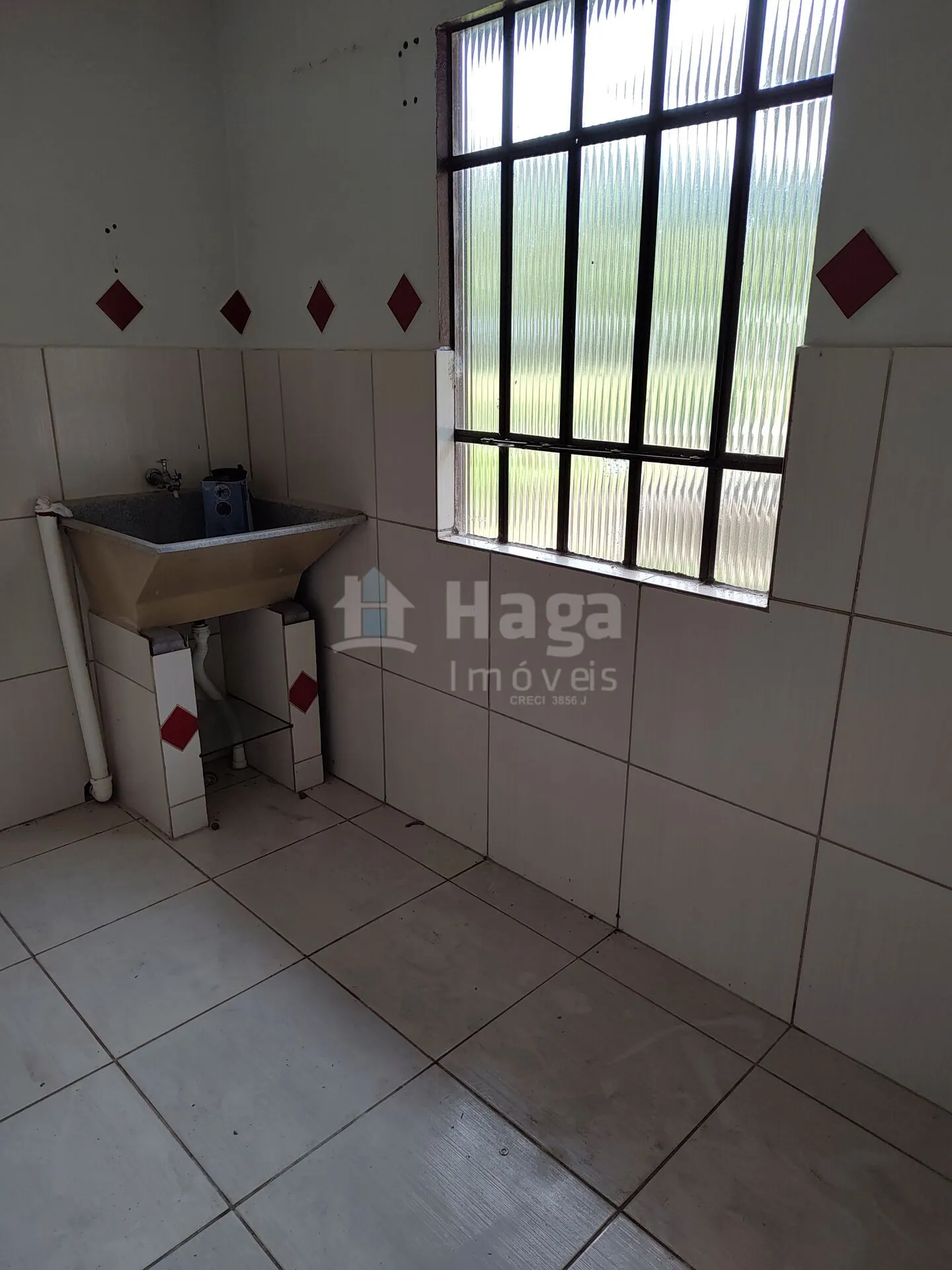 Comercial à venda de 564 m² em Guabiruba, SC, Brasil