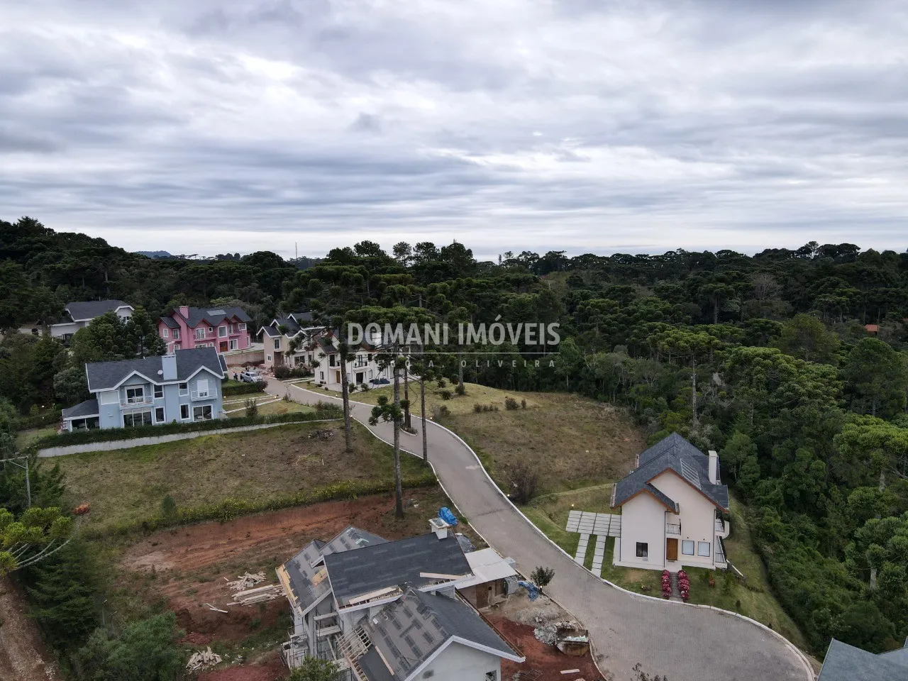 Terreno à venda de 640 m² em Campos do Jordão, SP, Brasil