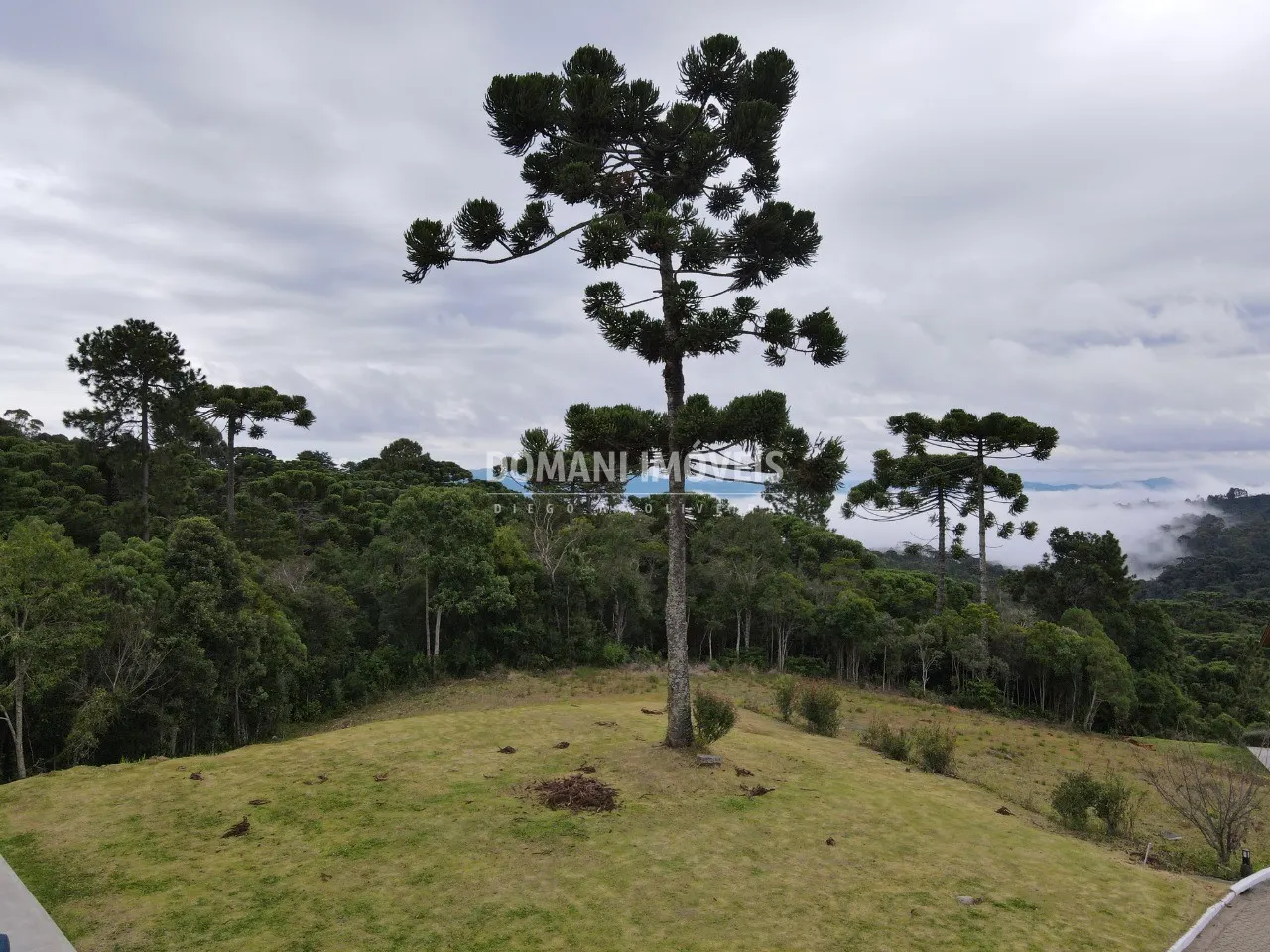 Terreno à venda de 640 m² em Campos do Jordão, SP, Brasil