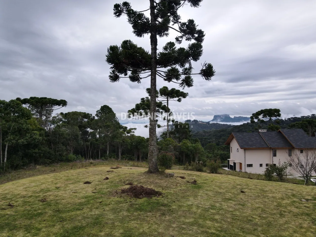 Terreno à venda de 640 m² em Campos do Jordão, SP, Brasil