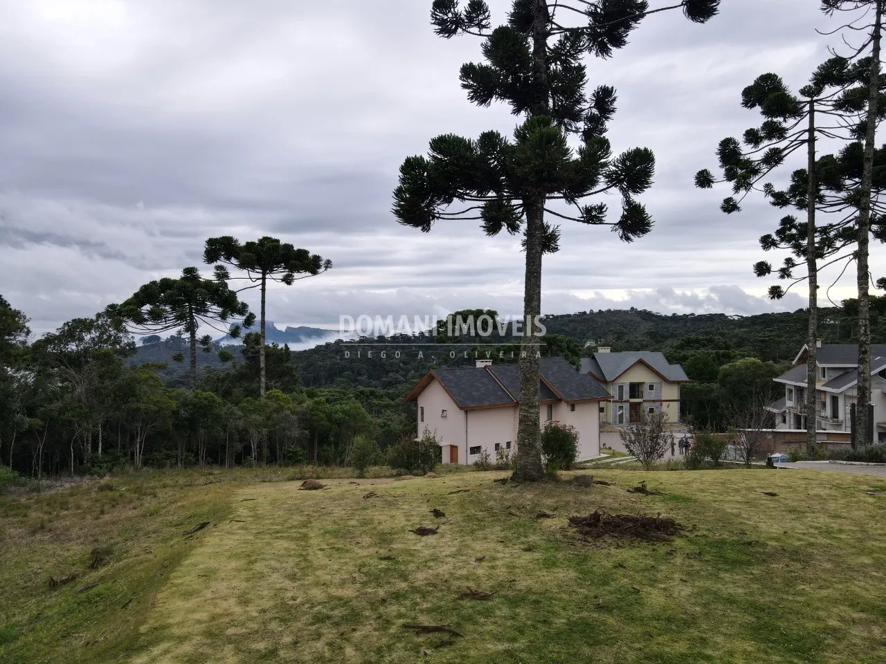 Terreno à venda de 640 m² em Campos do Jordão, SP, Brasil