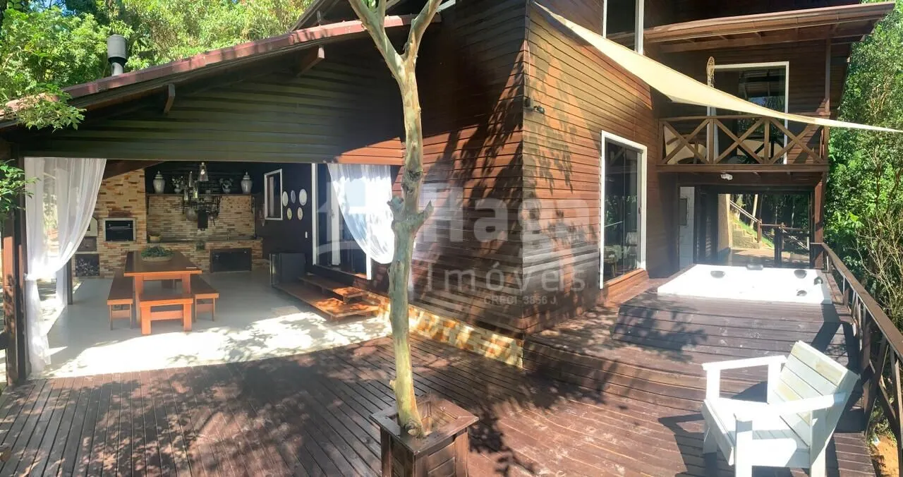 Fazenda à venda de 3 ha em Tijucas, SC, Brasil