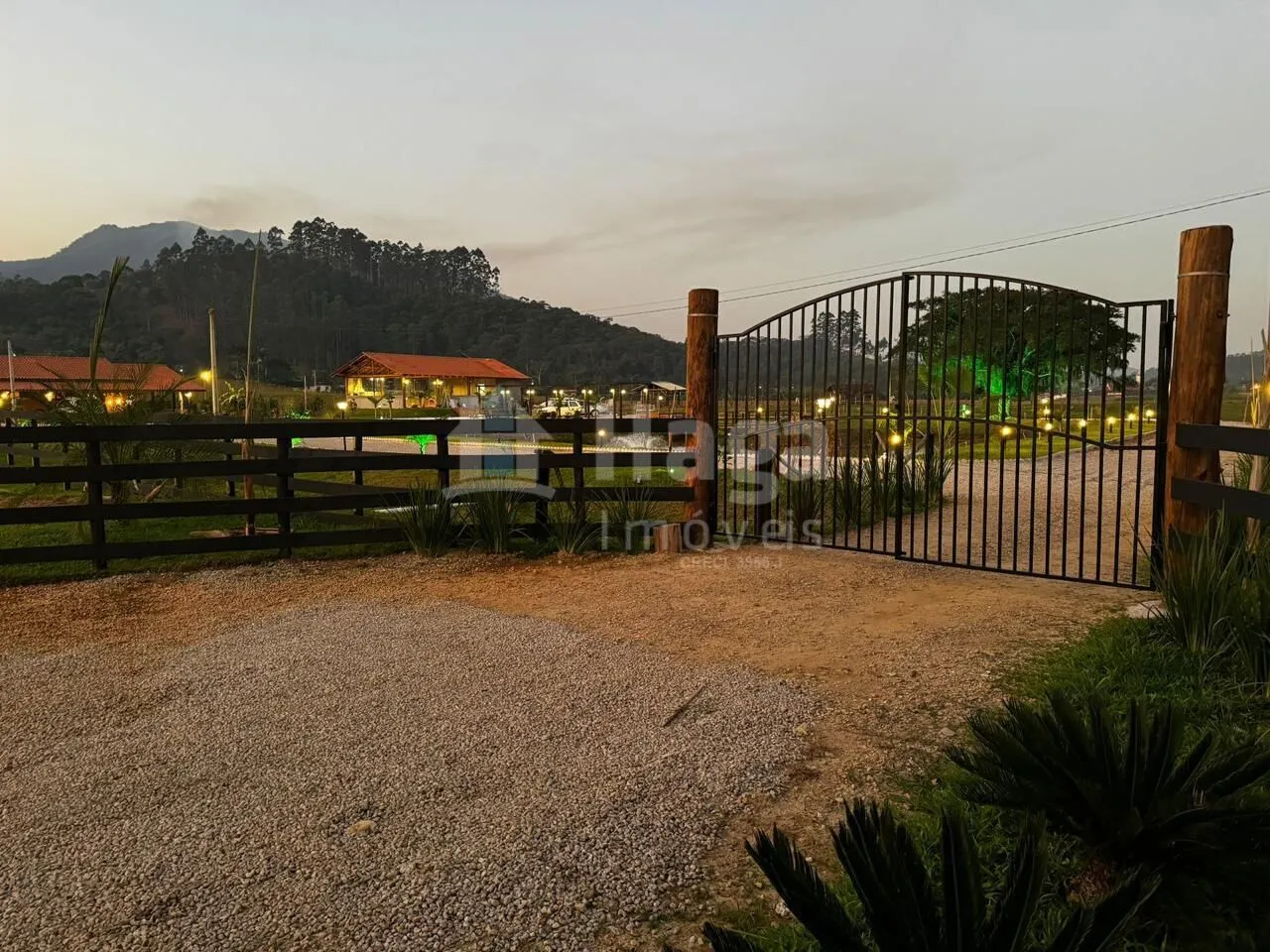 Chácara à venda de 4.500 m² em Tijucas, SC, Brasil