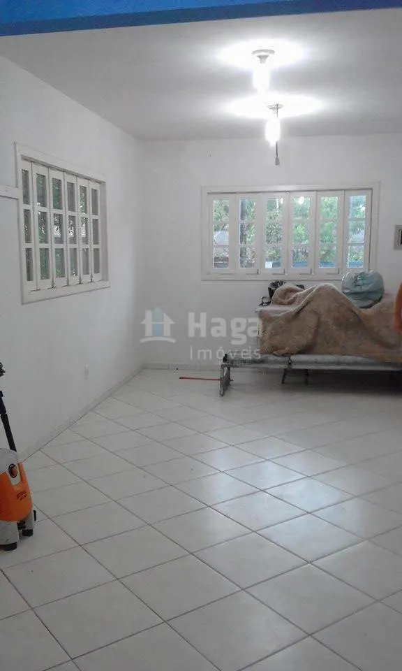 Casa à venda de 360 m² em Brusque, SC, Brasil