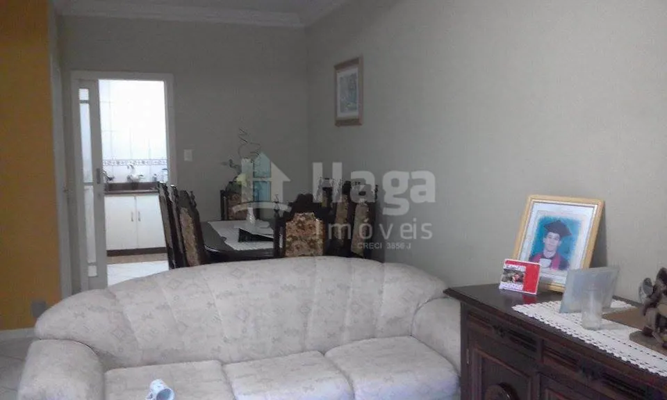 Casa à venda de 360 m² em Brusque, SC, Brasil