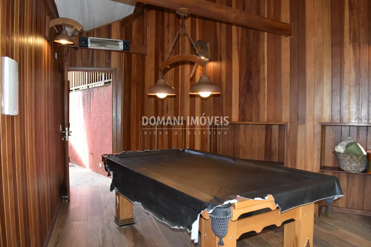 Casa à venda de 1.000 m² em Campos do Jordão, SP, Brasil