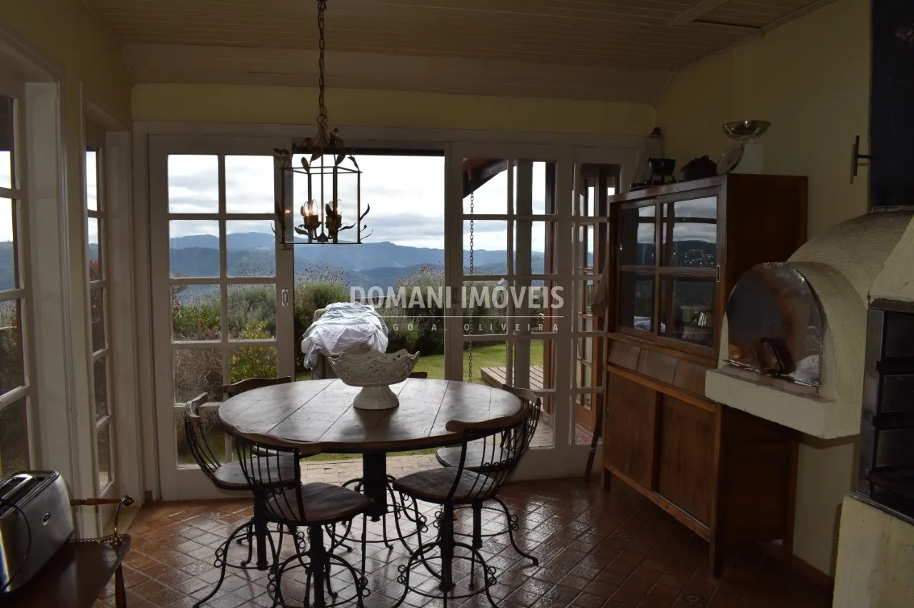 Casa à venda de 1.000 m² em Campos do Jordão, SP, Brasil