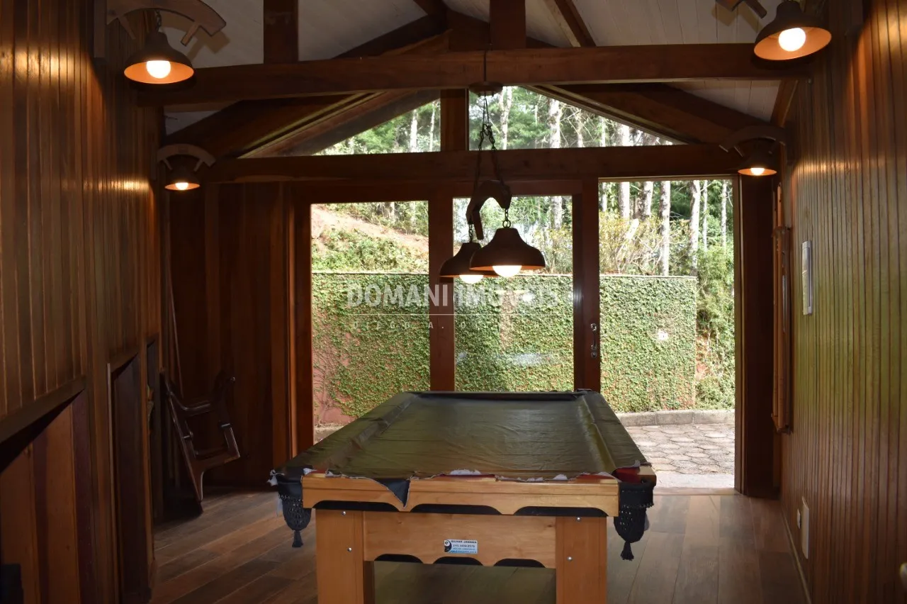 Casa à venda de 1.000 m² em Campos do Jordão, SP, Brasil
