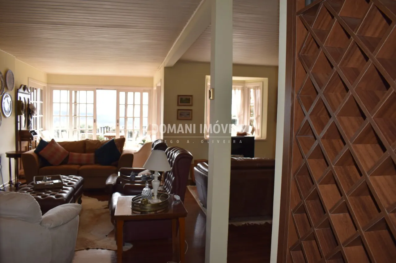 Casa à venda de 1.000 m² em Campos do Jordão, SP, Brasil