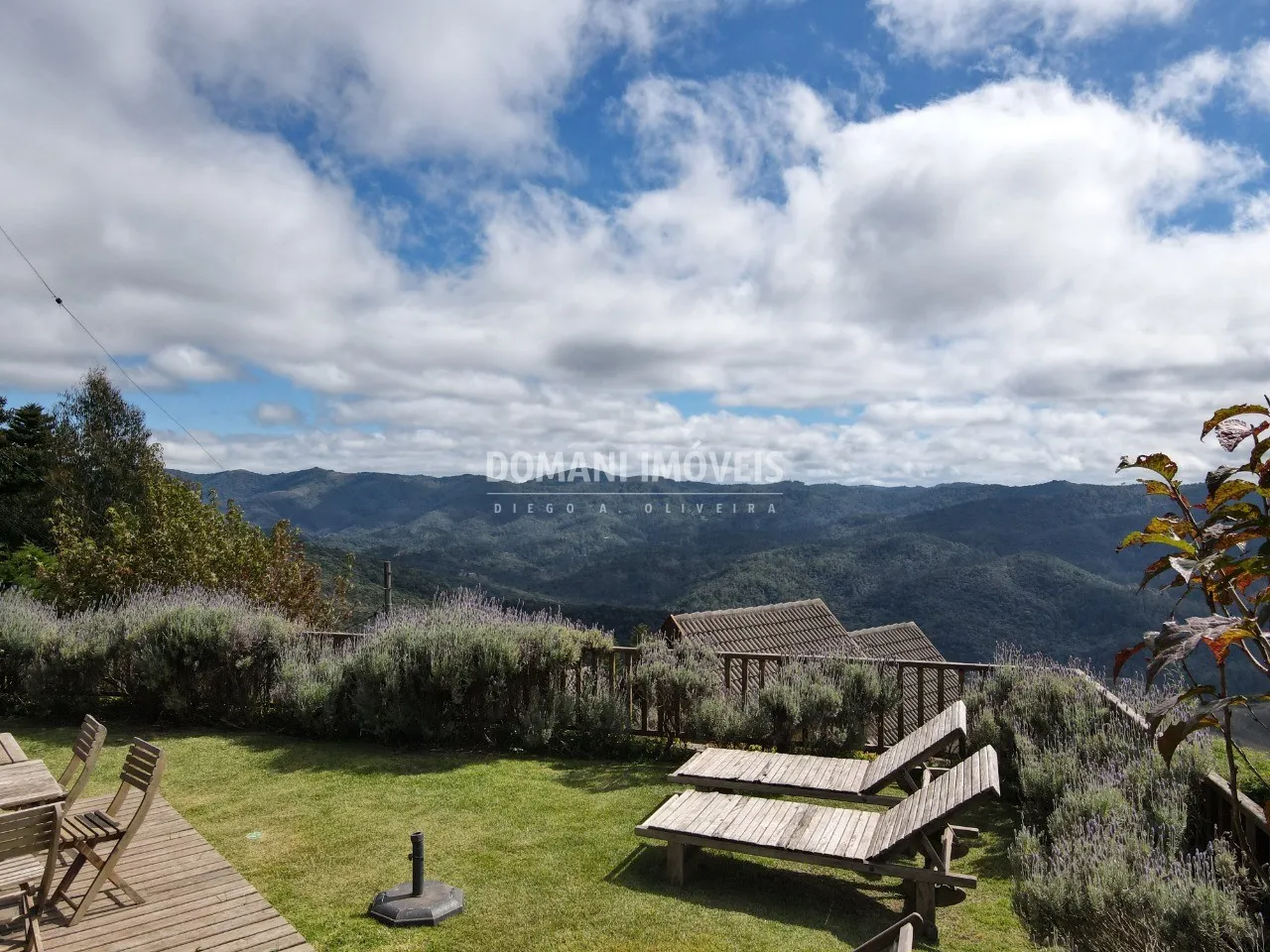 Casa à venda de 1.000 m² em Campos do Jordão, SP, Brasil