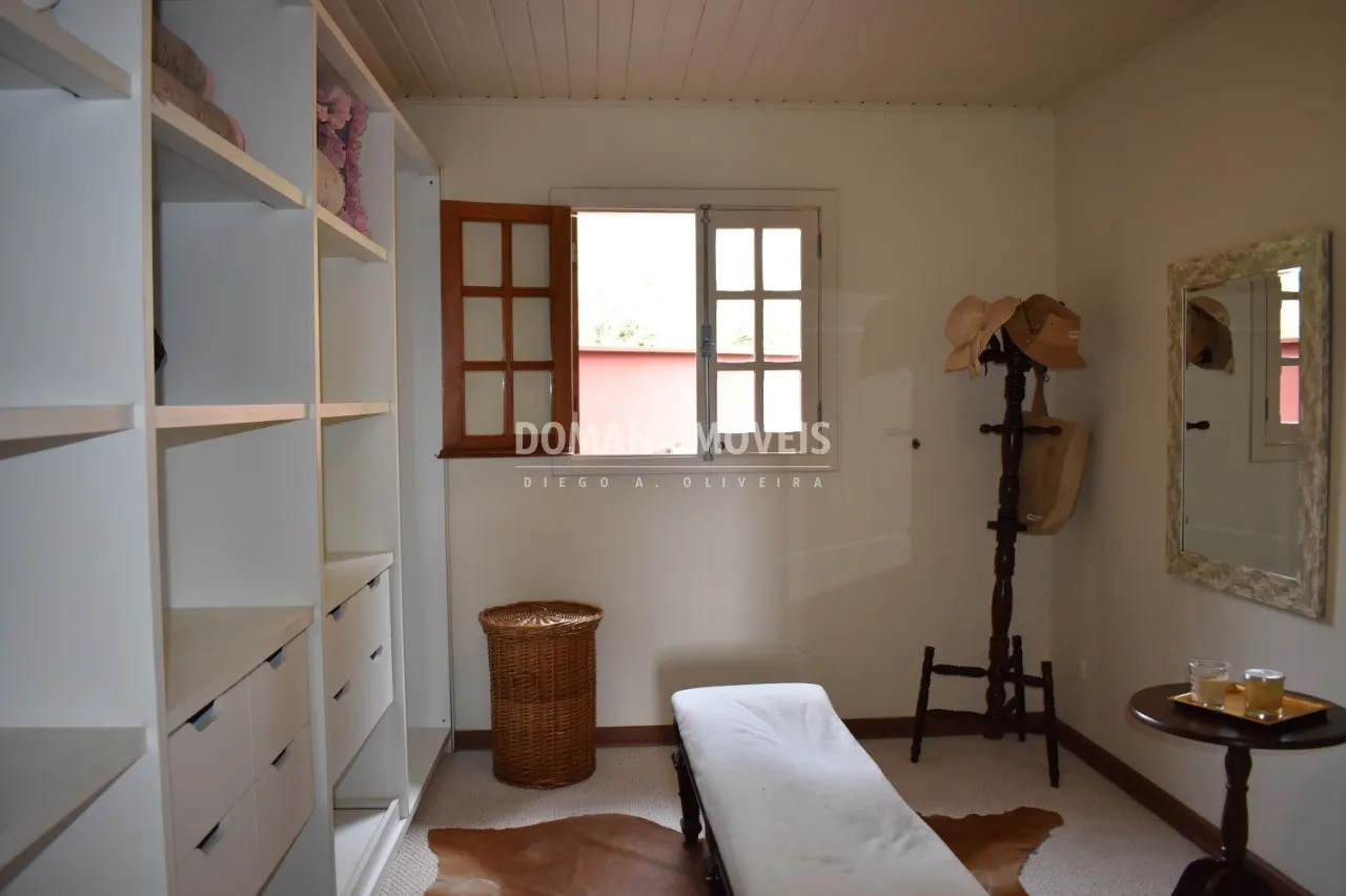 Casa à venda de 1.000 m² em Campos do Jordão, SP, Brasil