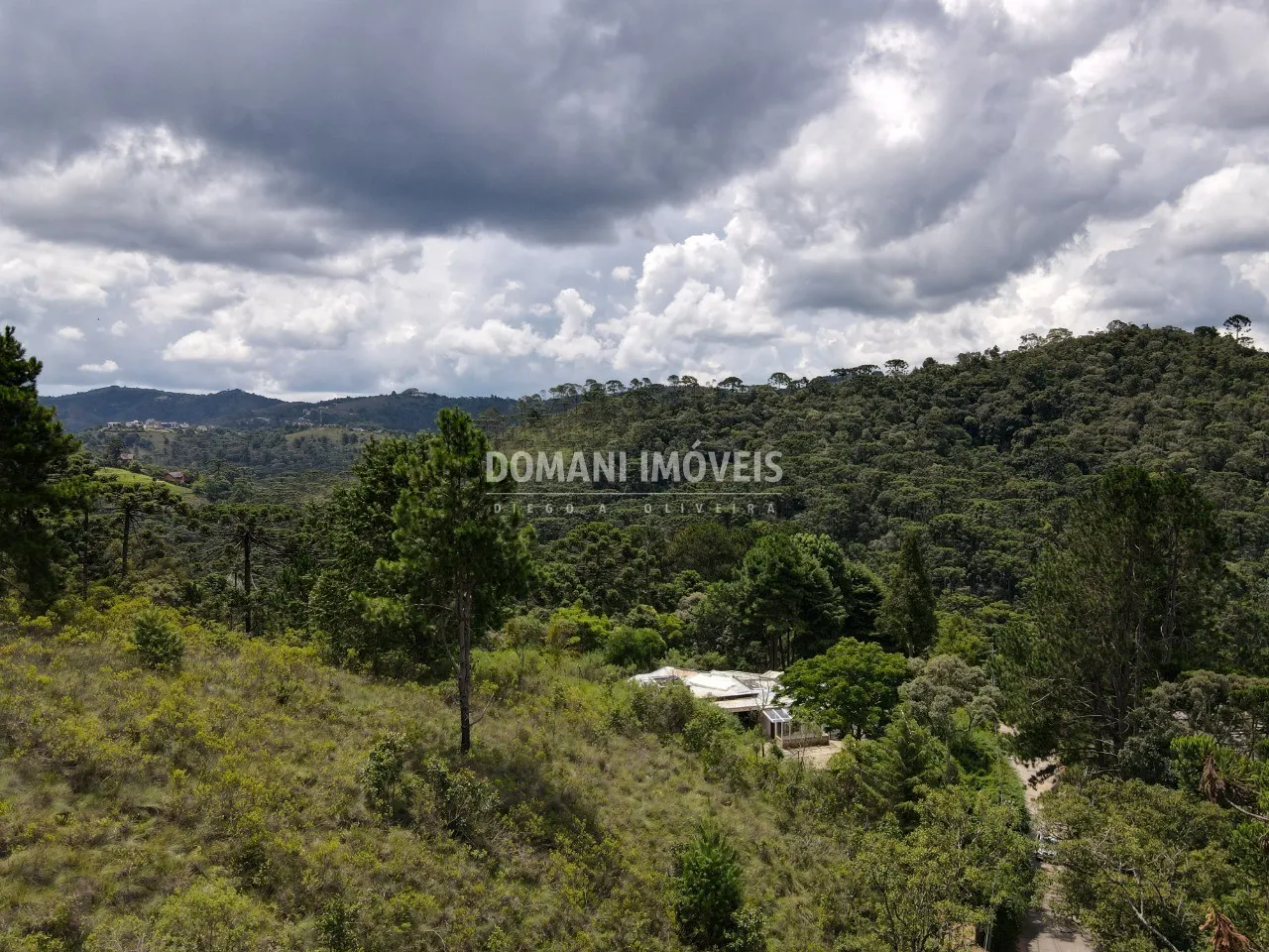 Terreno à venda de 2.065 m² em Campos do Jordão, SP, Brasil