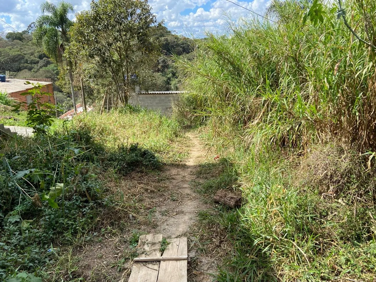 Terreno à venda de 337 m² em Itapevi, SP, Brasil