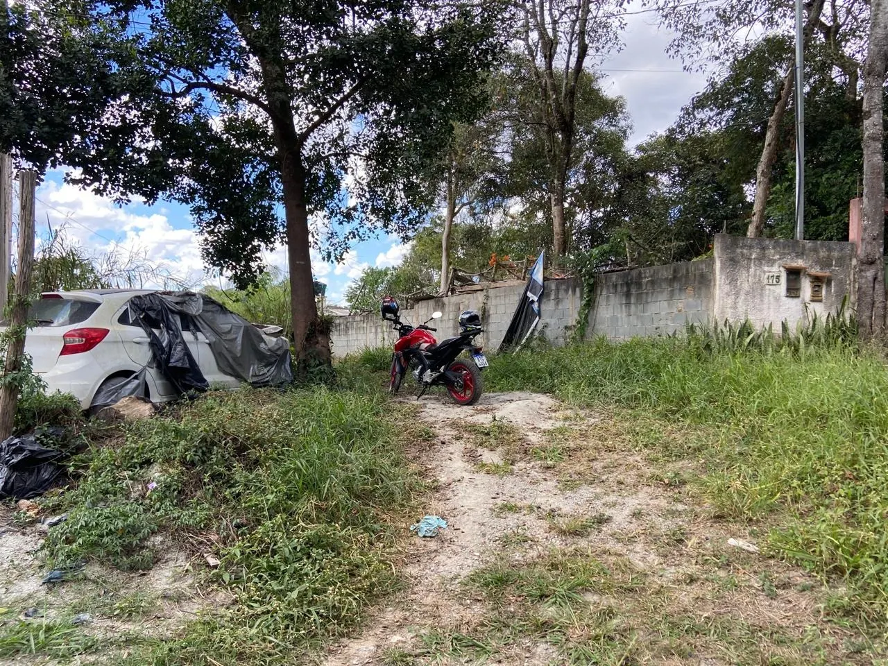 Terreno à venda de 337 m² em Itapevi, SP, Brasil