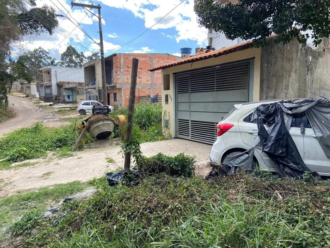 Terreno à venda de 337 m² em Itapevi, SP, Brasil