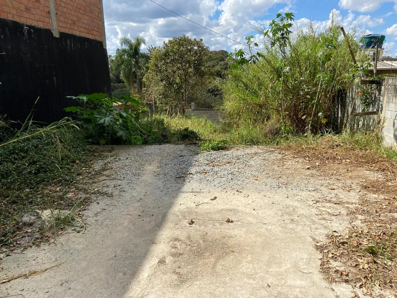 Terreno à venda de 337 m² em Itapevi, SP, Brasil