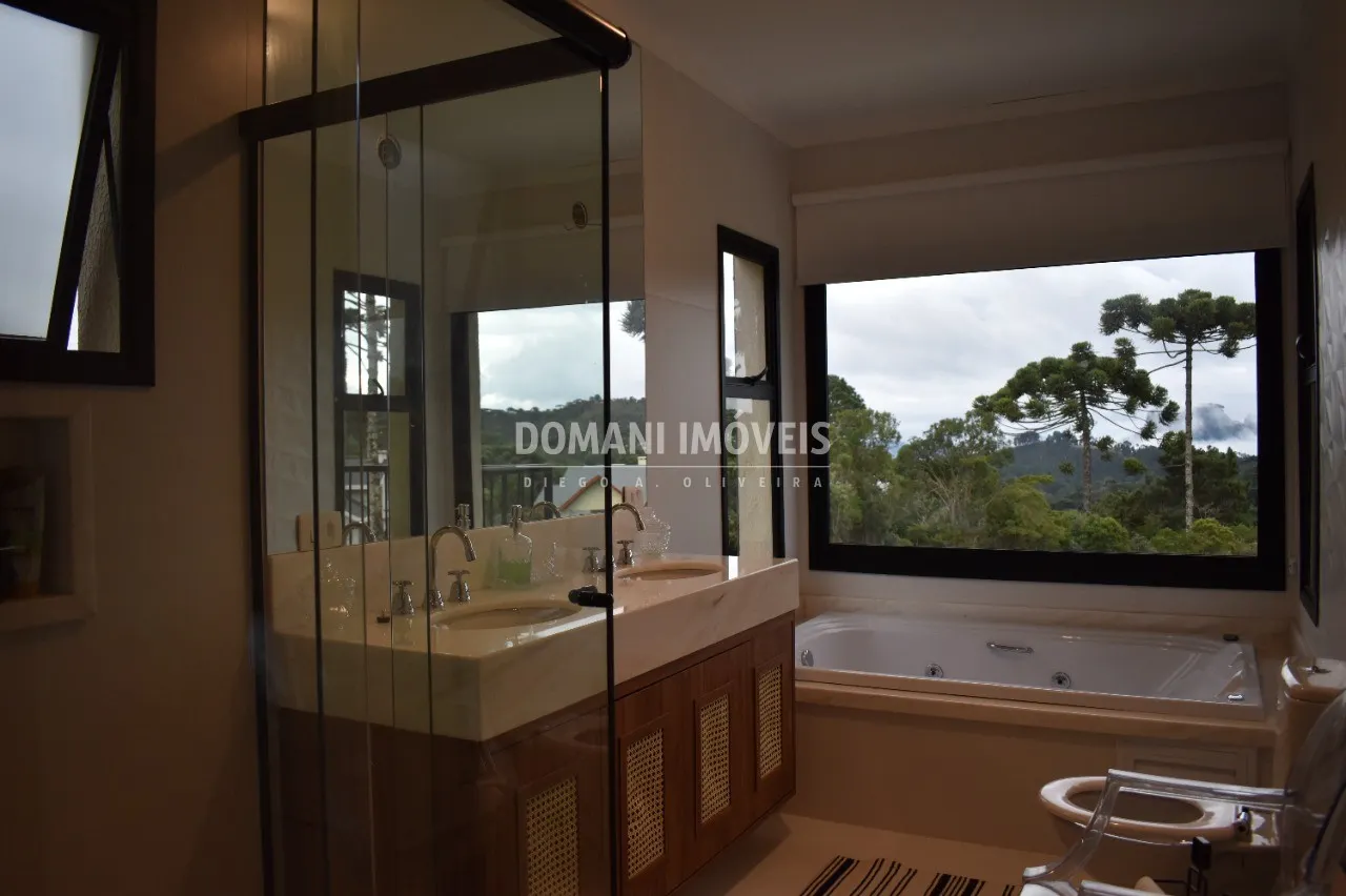 Casa à venda de 1.940 m² em Campos do Jordão, SP, Brasil