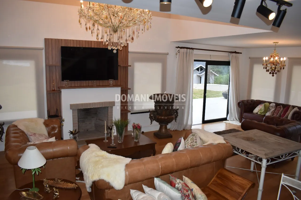Casa à venda de 1.940 m² em Campos do Jordão, SP, Brasil