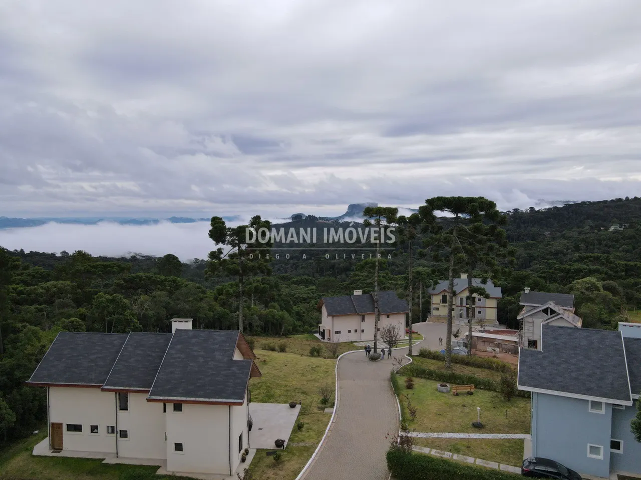 Casa à venda de 1.940 m² em Campos do Jordão, SP, Brasil