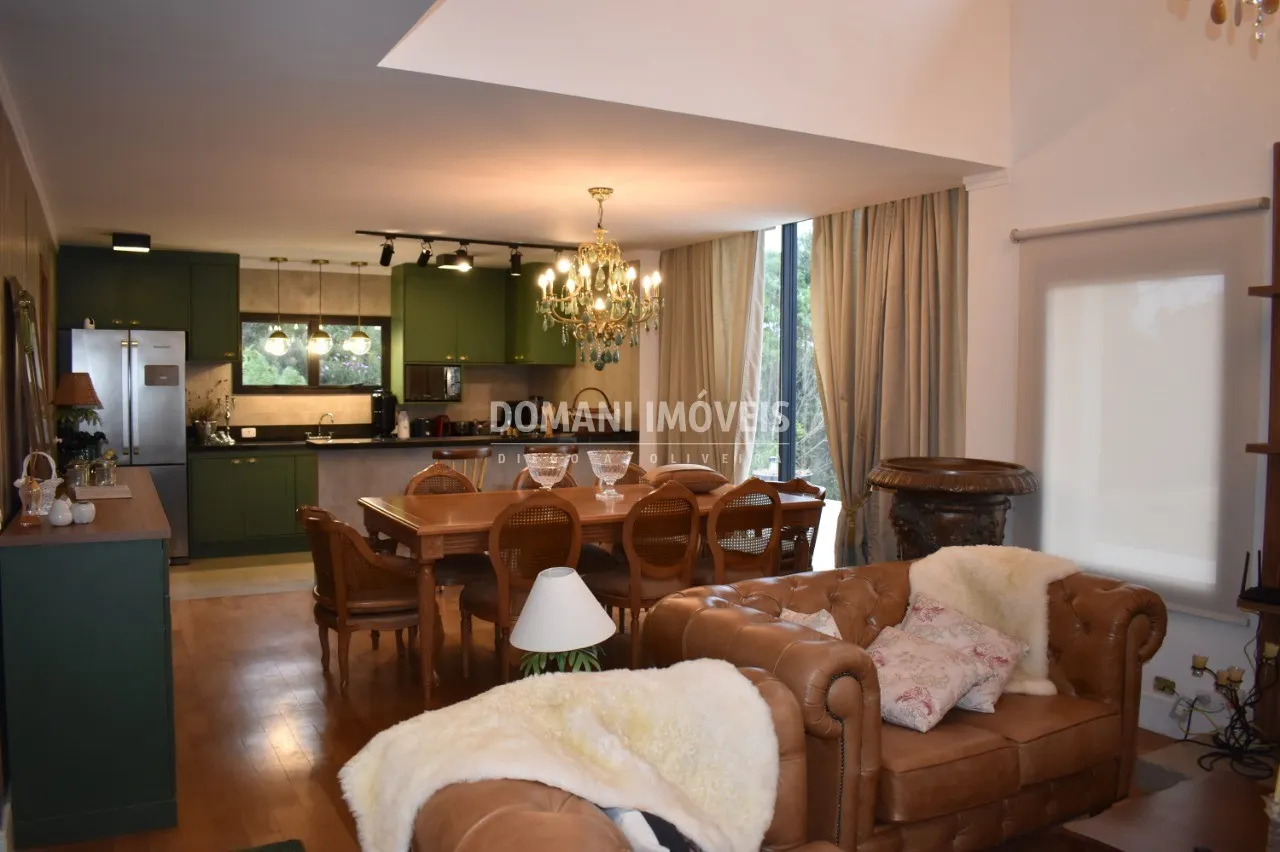 Casa à venda de 1.940 m² em Campos do Jordão, SP, Brasil