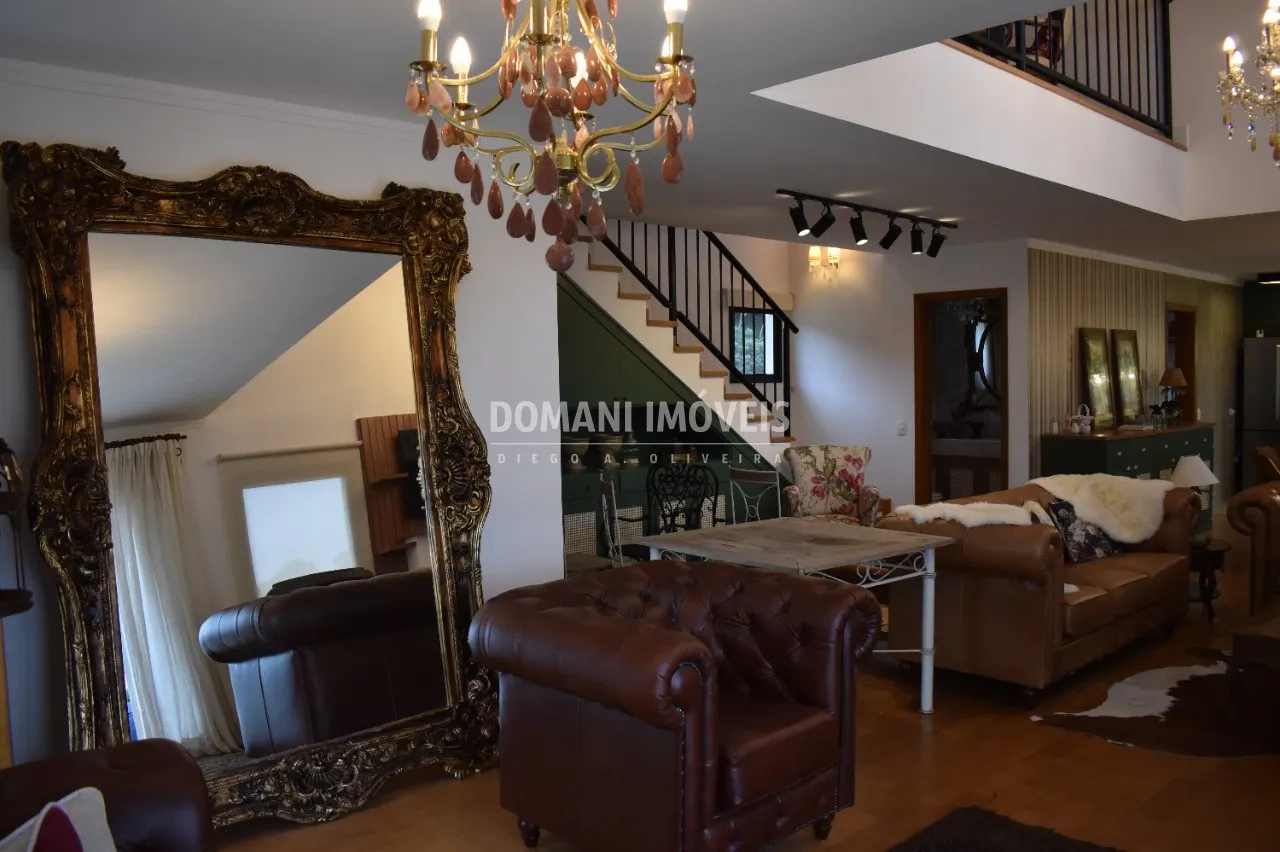 Casa à venda de 1.940 m² em Campos do Jordão, SP, Brasil
