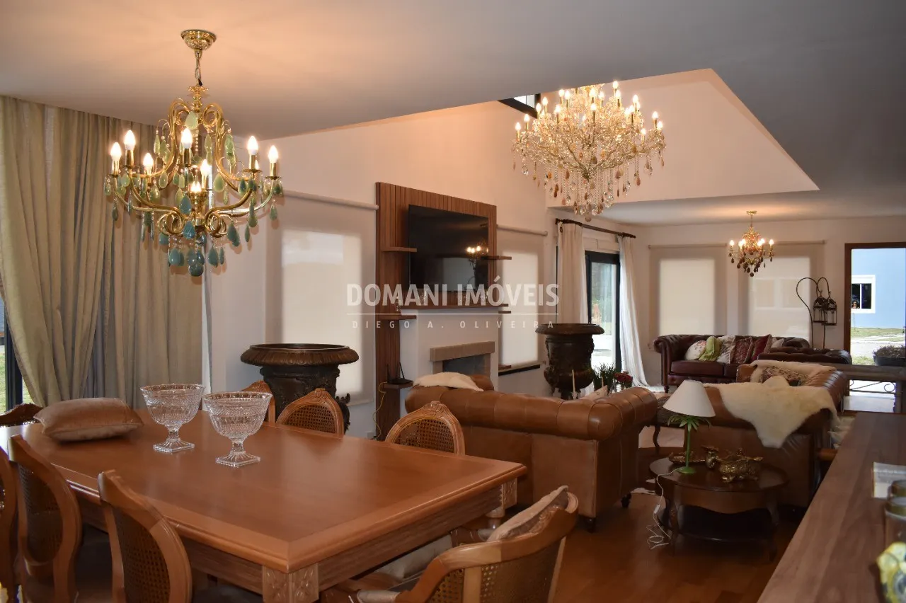 Casa à venda de 1.940 m² em Campos do Jordão, SP, Brasil