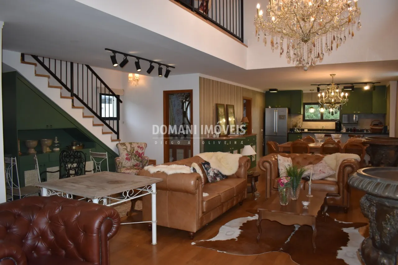 Casa à venda de 1.940 m² em Campos do Jordão, SP, Brasil