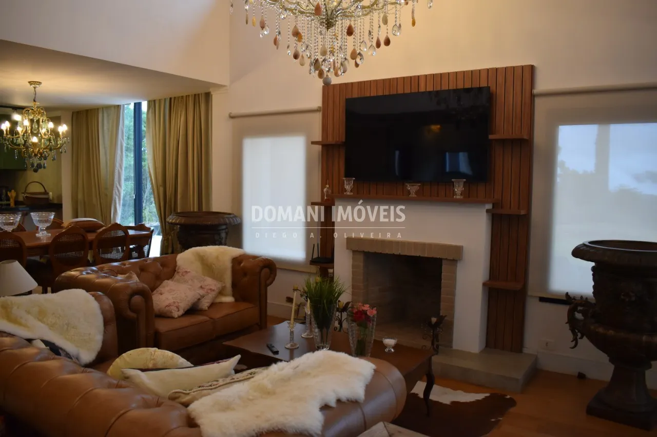 Casa à venda de 1.940 m² em Campos do Jordão, SP, Brasil