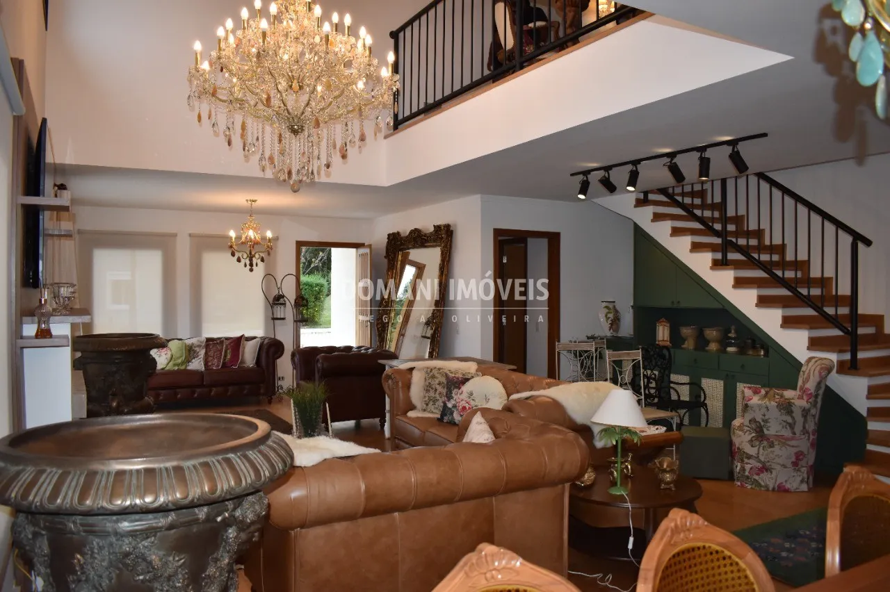 Casa à venda de 1.940 m² em Campos do Jordão, SP, Brasil