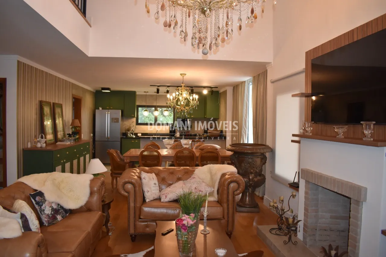 Casa à venda de 1.940 m² em Campos do Jordão, SP, Brasil