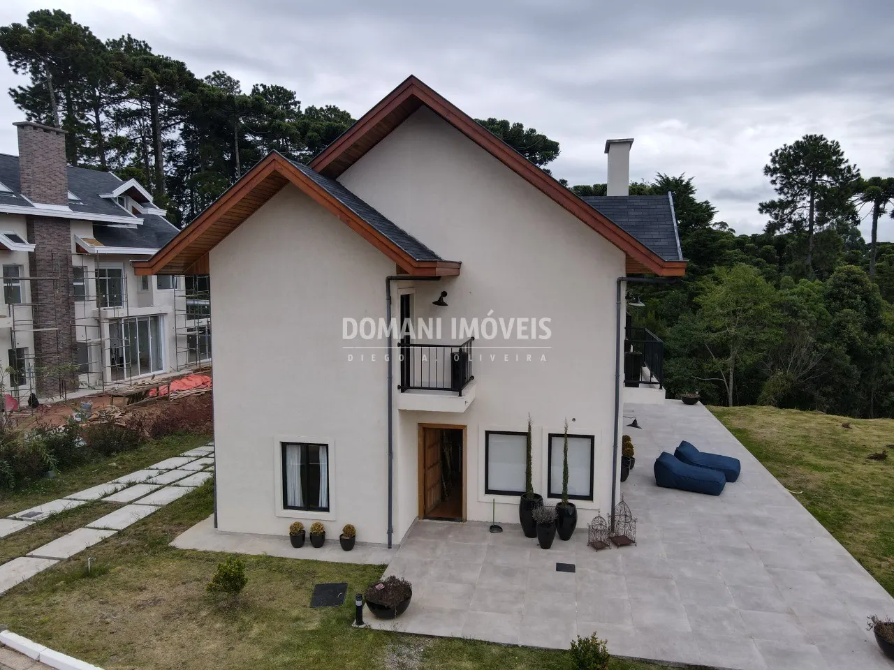 Casa à venda de 1.940 m² em Campos do Jordão, SP, Brasil