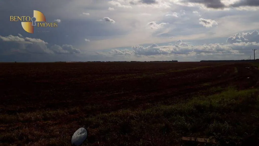 Fazenda à venda de 2.026 ha em Tangará da Serra, MT, Brasil