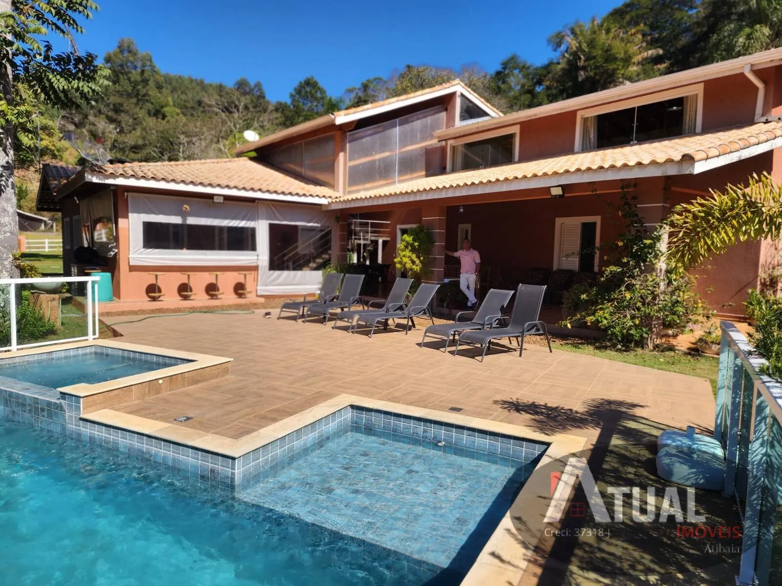 Casa à venda de 5 ha em Nazaré Paulista, SP, Brasil