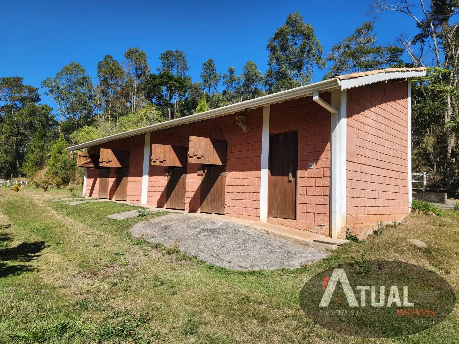 Casa à venda de 5 ha em Nazaré Paulista, SP, Brasil